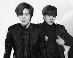 sungjongontop:  Sungjong looking really fine during the Last Romeo + Back remix at Gayo Daejun 