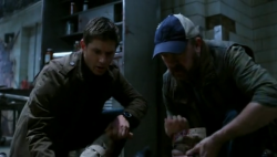 50shadesof-dancingdean:  apocalypse-averted:  DEAN IS HOLDING CAS’S HAND HE COULD’VE GONE FOR THE FOREARM LIKE BOBBY DID BUT NO HE WENT FOR HIS HAND   