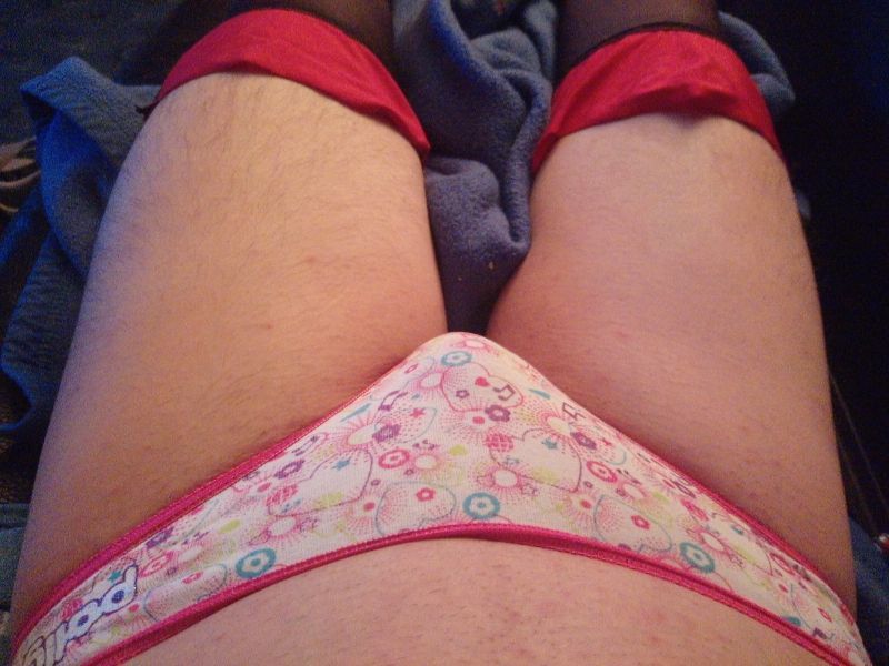 Love your Blog, greetings from Cdresser1977 Thanx for the submission.  Looking great