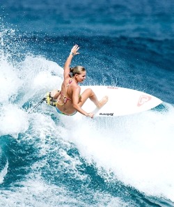 Surf Girls