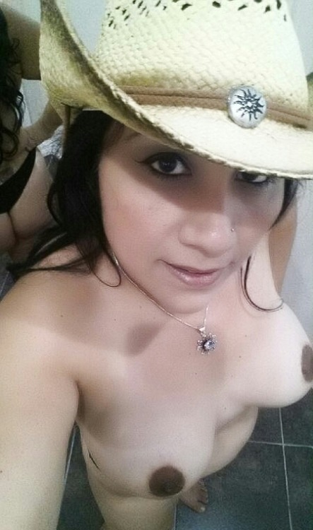 jfjfr33:  travelingsex:  Send Submissions HERE!  Damn love her big dark nipples  Great Nipples