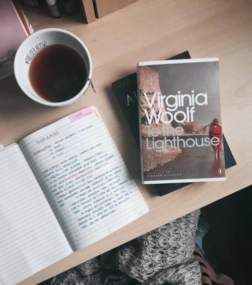 the-literaryowl:I finished To the Lighthouse last night and gave it 5/5⭐️(my first 5/5⭐️ of 2016) I 
