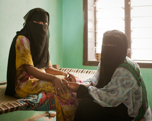 swahiliculture:  “Faces of Lamu” by Jens Schwarz [Lamu Island, Kenya]For centuries, Lamu Island was at the very center of the trade map and has become a significant center of Swahili culture in Africa. source