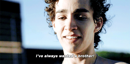 jugcooper:Misfits (2010) | The Umbrella Academy (2019)
