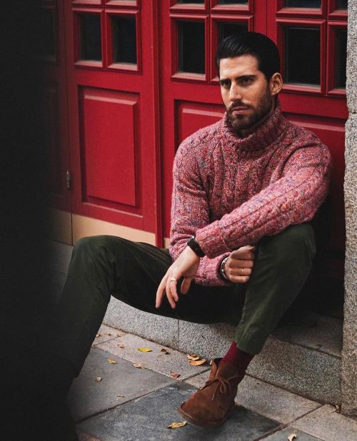 Sweater weather @carlos_domord #DAPPERMENhttps://www.instagram.com/p/CIjjrbWJKUQ/?igshid=1n8ysae1s