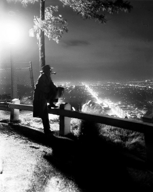 wehadfacesthen: Looking out at Los Angeles from the Hollywood Hills, 1957
