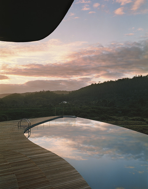 bothsidesguys: HOUSE- PLETTENBERG BAY, SOUTHAFRICA by LESLEY CARSTENS & SILVIO RECH admagazine.f