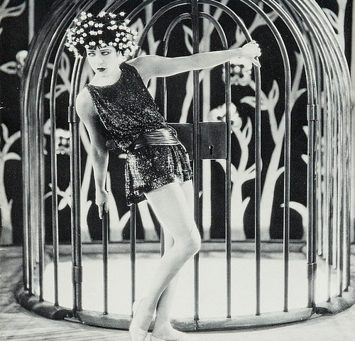 thewisecrackingtwenties:Extraordinary Alla Nazimova in “Salome” (1923) her famous and supposedly all