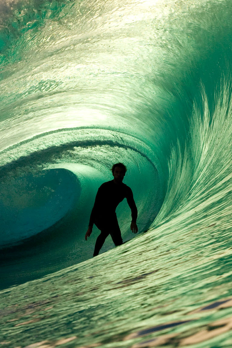 highenoughtoseethesea:  In the green room: Cavernous digsPhoto: http://troysimpsonphoto.com/