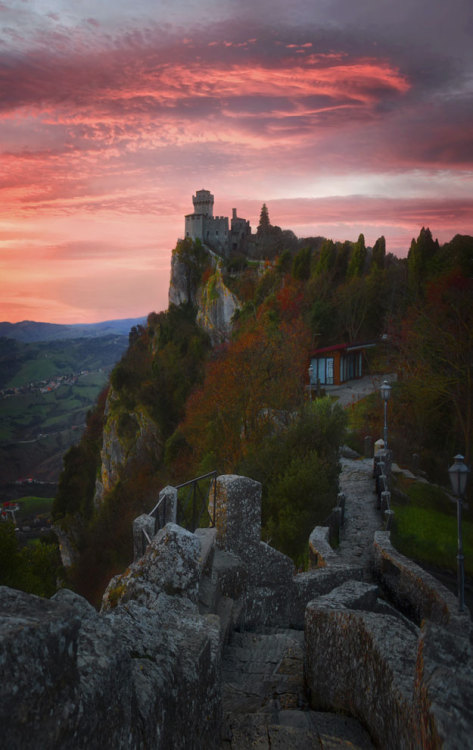 Guaita fortress / San Marino (by Vladimir).