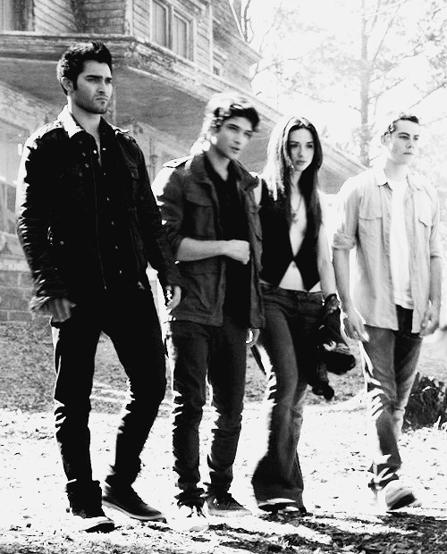argentie-blog:  &ldquo;I remember when we did the photoshoots for season 1 for