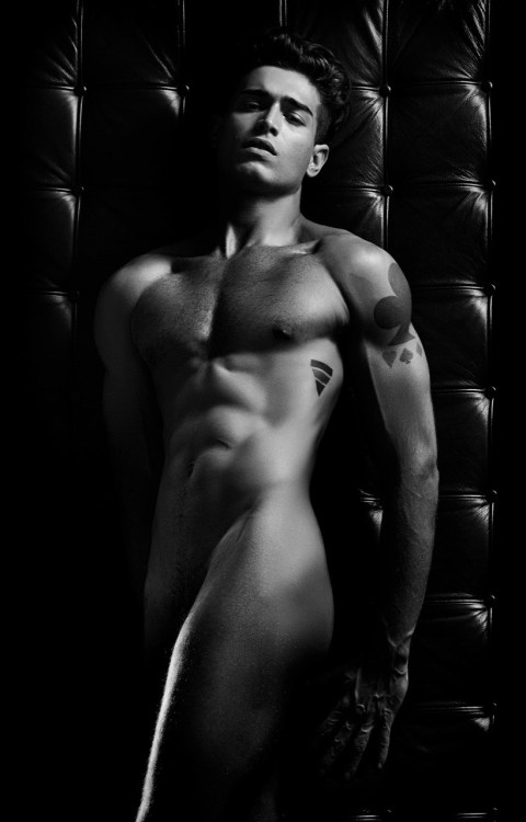 castromarketsfca:  murilo tonhá by arno roca  
