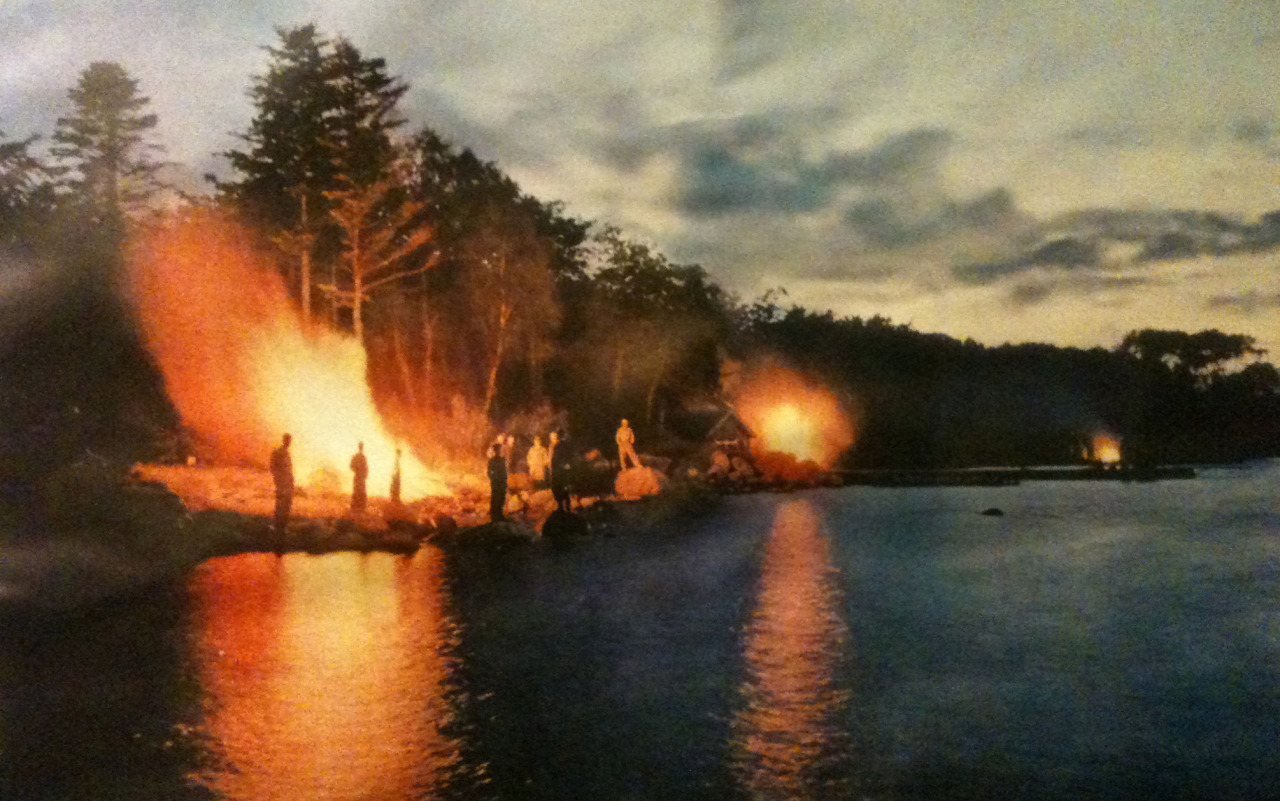 justenoughisplenty:  Norwegians welcome summer’s warmth with huge bonfires. As