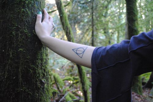 strategic photos of my tattoo -photo credit to @elfofthewoodlandrealm!