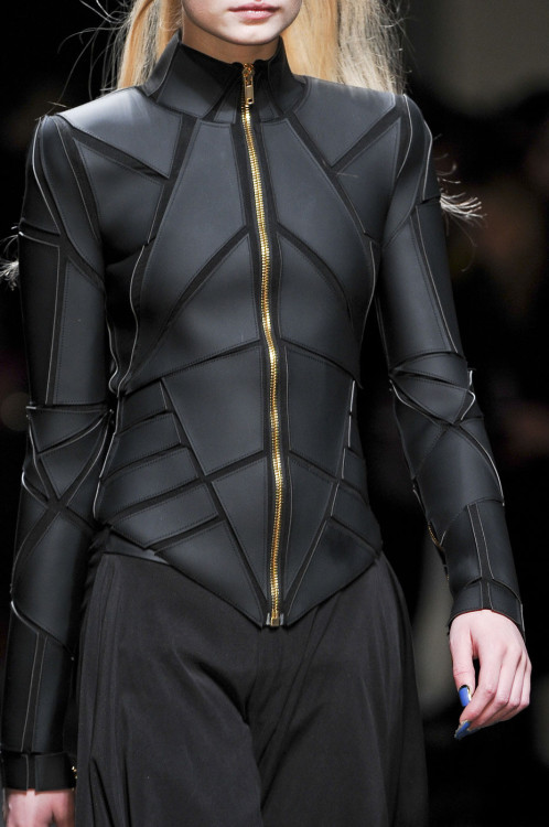 hostagesandsnacks:  Gareth Pugh Fall 2011 