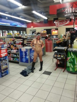 scottnikipowers:  Niki at gas station getting