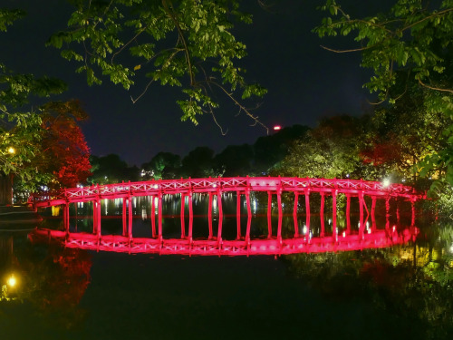  Hoàn Kiếm Lake - Hanoi, Vietnam 