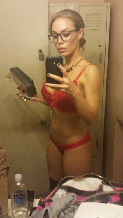 fucksexymilfac: AprilPics number: 26Looking: Men/WomenOnline now: Yes. Home page: CLICK HERE