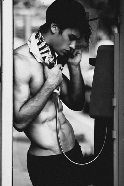 nvradullmoment:  &ldquo;I’m at a payphone trying to call home…&rdquo; 