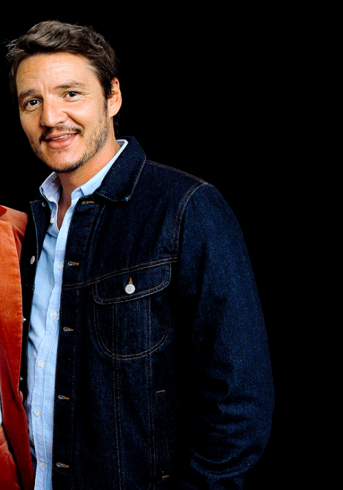 pedrohub:Pedro Pascal photographed @ the AOL Build back on September, 2017 in New York City, USA
