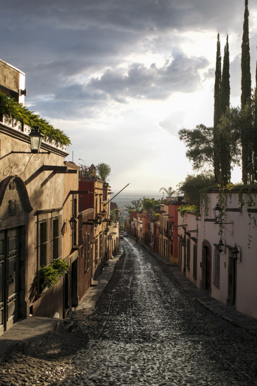 peopleofthesun206: jamesnord: San Miguel de Allende has my heart   San Miguel de Allende it’s where my gradma buried my ombligo not only mine but the whole fam  