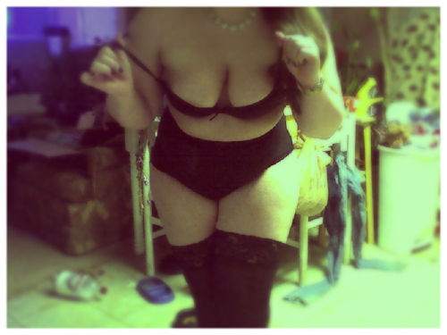 mami-gorda:  *~* Peepshow for a special person *~*