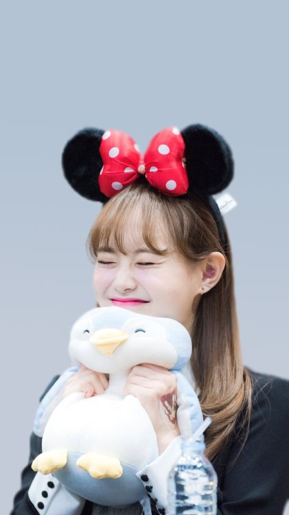 LOONA CHUU LOCKSCREENs.[ Please reblog and / or like if you use them and feel free to request more. 