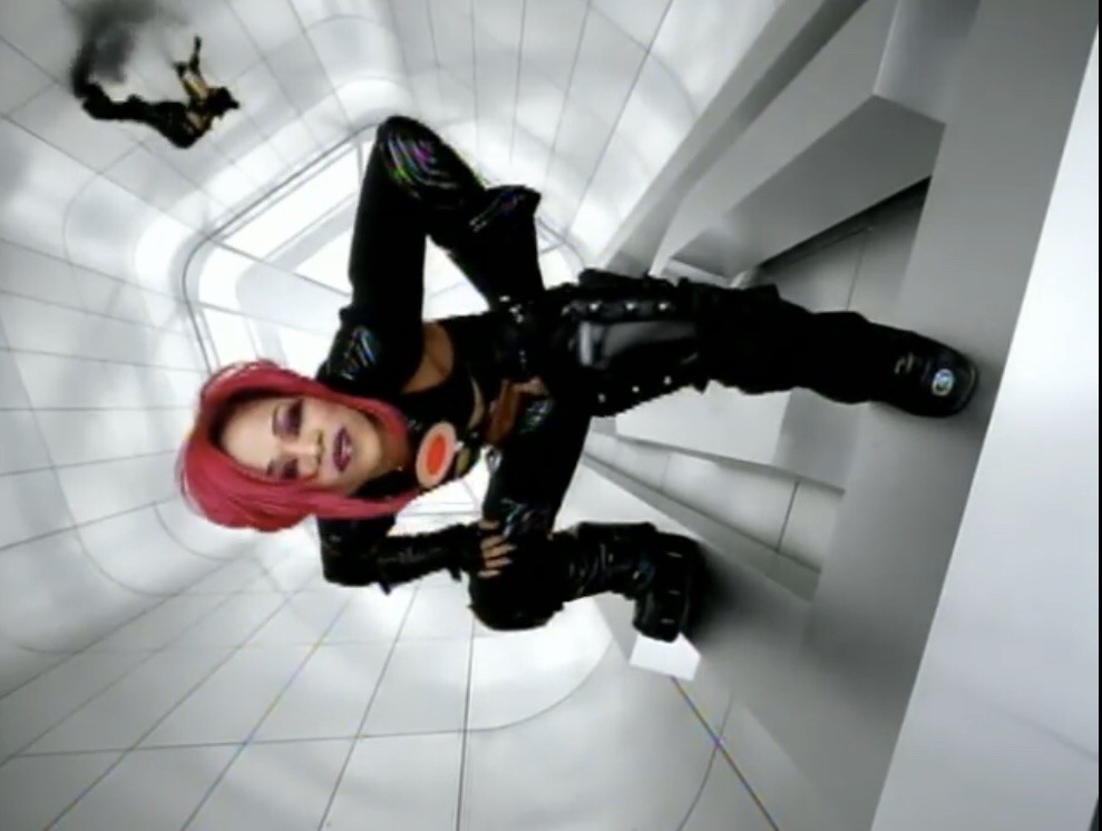 y2k-2day:  TLC - No Scrubs (1999) 