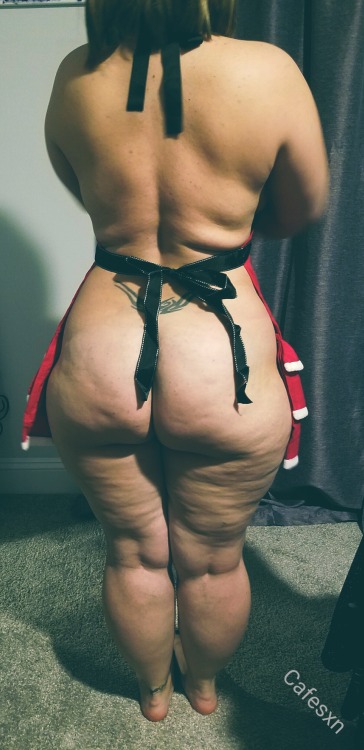 cafesxn:Ms. Claus got booty ;) adult photos
