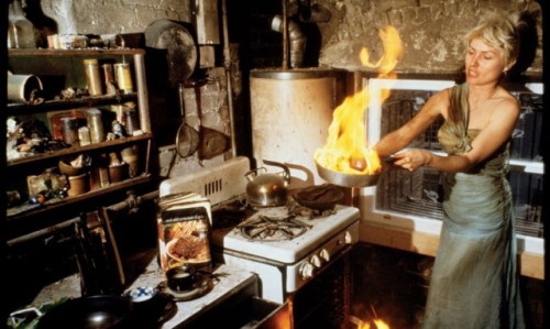 toopunktofuck: probably my favorite picture of Debbie Harry, burning shit in her apartment’s kitche