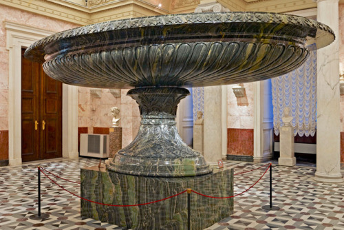 camfoc:Kolyvan vase  1828-1843. The State Hermitage Museum - Saint Petersburg, Russia.The gigantic g