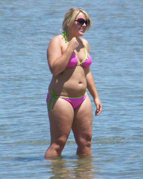 Fat celebrity bikini bodies