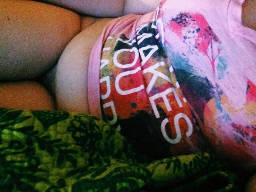 angelhafner: My favorite thing is my cute fat roll gets cupped while cuddling. I love when my fat is