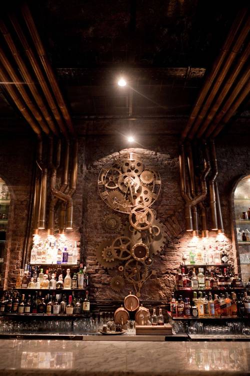 johnnybee:  steampunktendencies:  Victoria Brown Bar, Buenos Aires, Argentine.  I’ve posted this before, but I just noticed the routing of the hot and cold copper pipes and the simple cleverness of it makes me smile.  