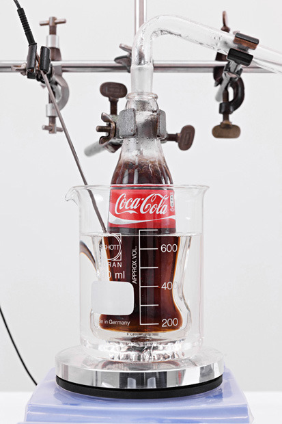prostheticknowledge:  The Real Thing Project by Helmut Smits is a machine that turns Coca Cola into water:  L 50 cm W 70 cm H 165 cm A distilling installation that turns Coca-Cola back into clean drinking water Made possible by Synthetic Organic Chemistry