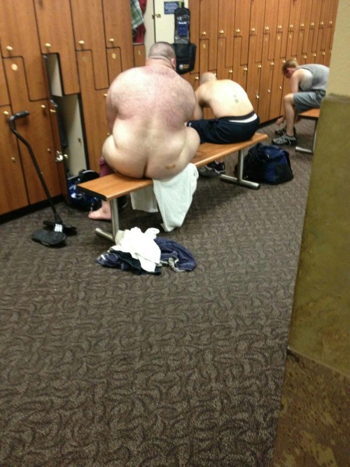 tubbinlondon:  jamesbaker69:  Nothing beats a masculine chubby guy….  Mmmmmm 