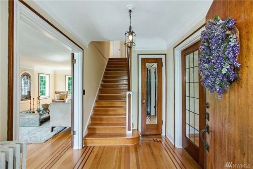 $1,095,000/5 br3100 sq ftSeattle, WA