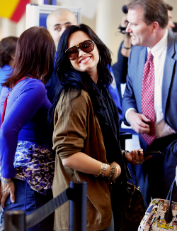 demiglowl:  Candids from 2011 ¨¨ At LAX - 15/04 