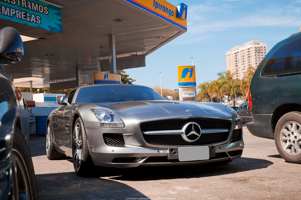 carpr0n:  Starring: Mercedes-Benz SLS AMG Roadster  (by Jeferson Felix D.)