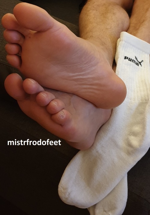 mistrfrodofeet:foot play nice feet