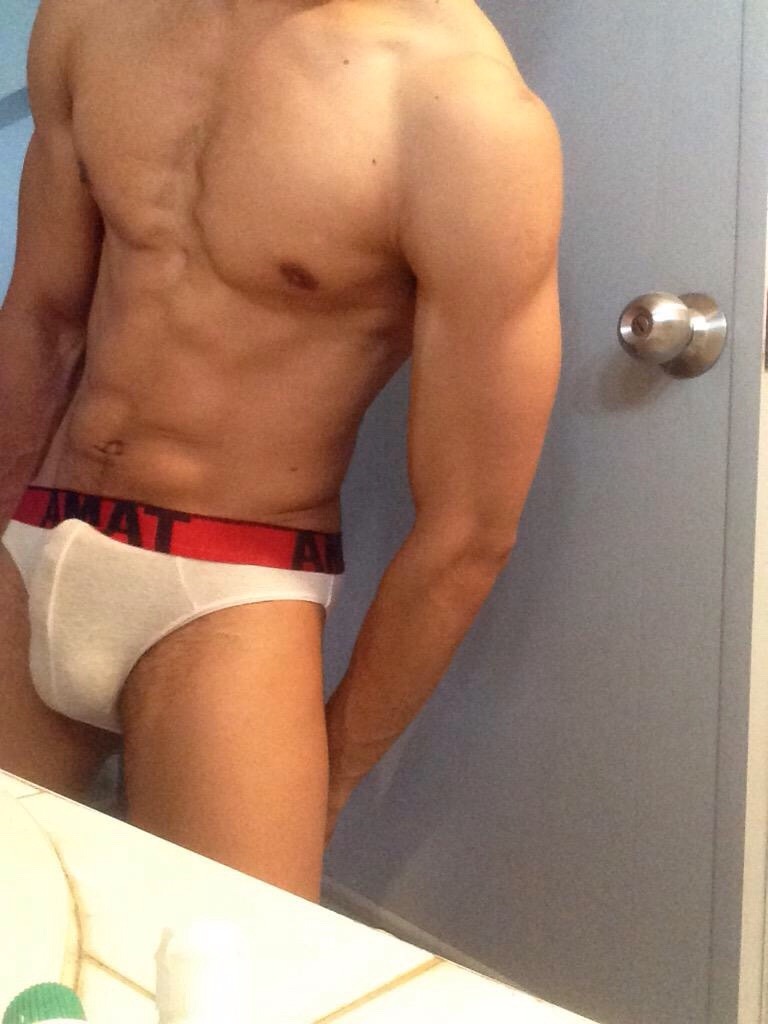 easternasylum:  EasternAsylum.tumblr.com presents HOMES ASIÀTICS  Note: Boys are