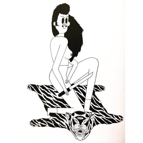 johnfmalta:  B&W warrior babe pinup from the back of the collected issue of The Junkyard 🕸⛓ 