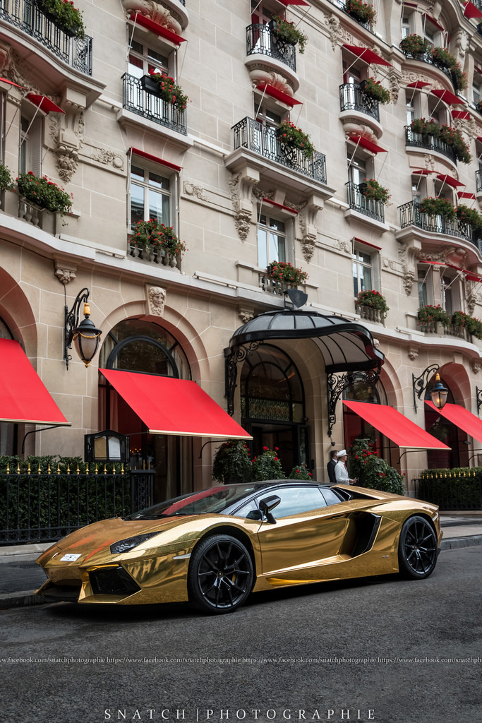 jmussuto:  Lamborghini Aventador Lp700-4 Roadster Gold by Snatch Photographie http://flic.kr/p/oGandz