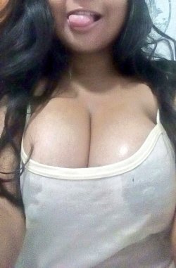 burba2014:  ricas tetas !! 😍😍