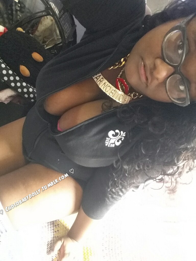 chocobabydolly:  Since we cant be together daddy…I’ll dream of you sucking on