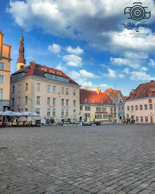 Tallinn - Estonia (by Anna Jewels (@earthpeek)) https://www.instagram.com/earthpeek/