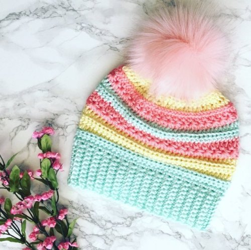 Rainbow Beanie //SarahsCrochetMakes