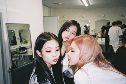 jenniekofficial:blackpinkofficial: Best moments