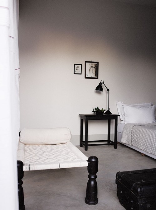 {Humble and familiar, this guesthouse in South Africa was restored by French company Voyageurs du Mo