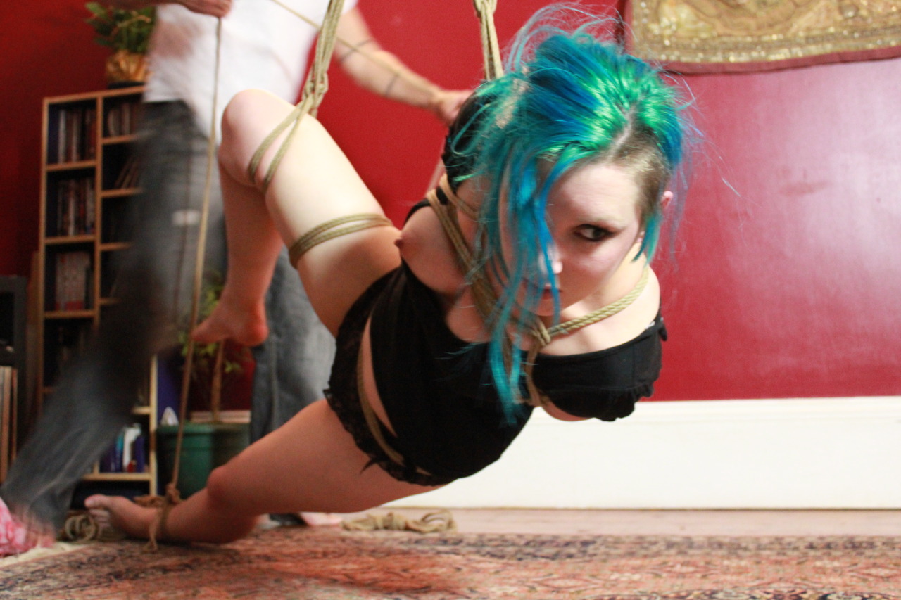 dasfalke-shibari:  Laura Cylon: London. Photography by Bruce Esinem/Nina Russ.